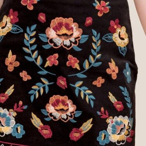 Francesca's Gabby Floral Embroidered Velvet Velour Mini Skirt - Picture 2 of 4